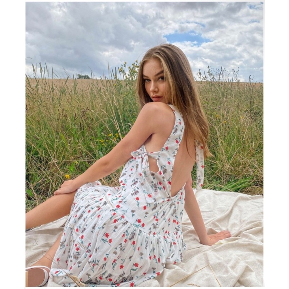 NWOT Asos White & Red Rose Floral Mini Prairie Dress w/ Open Back, Side Bow Ties